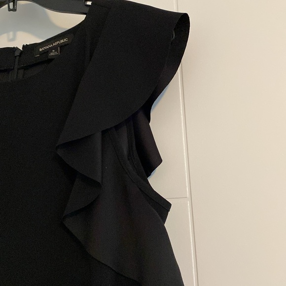 Banana Republic Little Black Dress with Pockets!  Size 6 - Picture 4 of 5